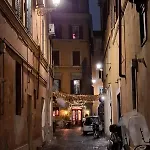 Close To The Pantheon Appartamento