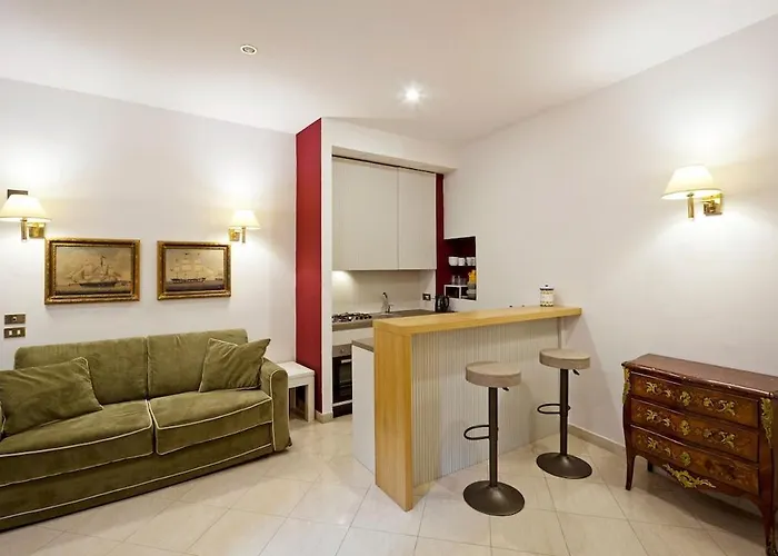 Close To The Pantheon شقة