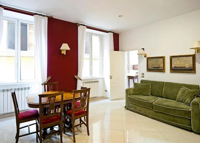 Close To The Pantheon شقة